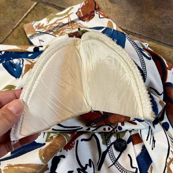 Applause III By Marge Kane Floral Blouse - Picture 9 of 10